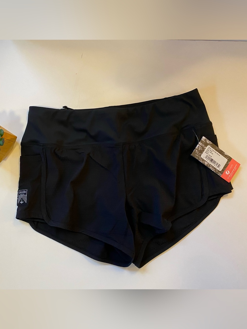 NWT Oiselle Track Star Shorts (size 6)
